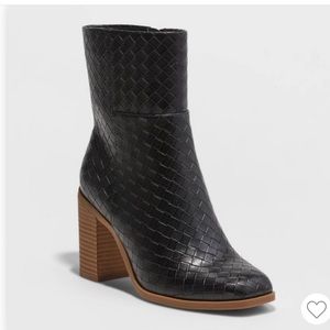 Women's Arden Mid Shaft Boots -
Universal Thread Black 10